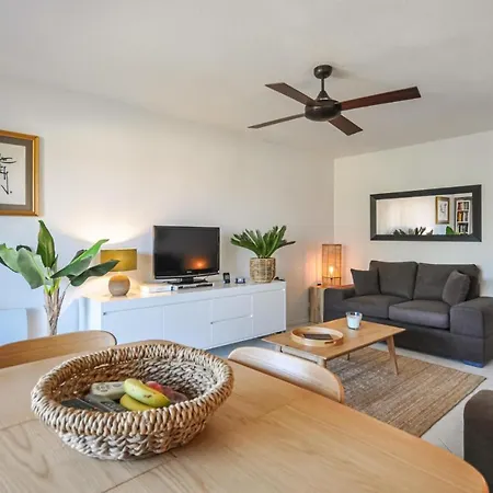 1 Bedroom Gorgeous In Saint-raphael *